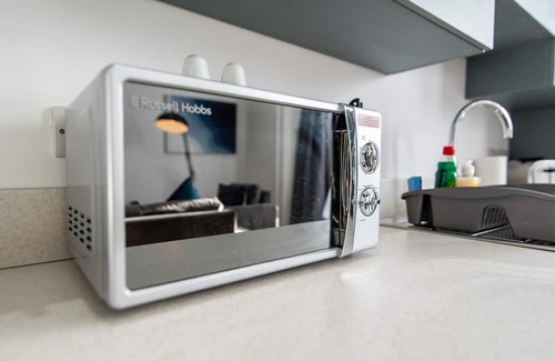Hartlepool Apartment | Victoria Apartment 1: Contractor's Choice 3BR in Hartlepool