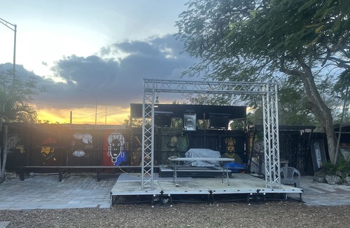 Gladeview RV Rental | Rasta Village Miami Campground