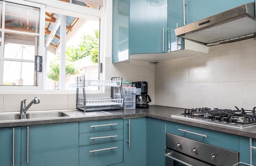 Faaa House | Fare Piafau in Faa'a - Charm & Proximity to the Airport