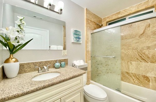 Placentia House | ☆NEW☆Luxuriously Modern Disneyland Getaway 4BR/3BA