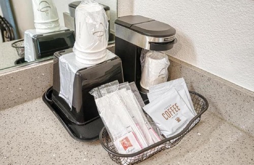 San Luis Obispo House | Non-Smoking 1 King Bed