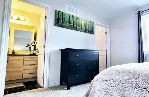 Ottawa Division House | New Build+PrimeTV+Movie+Games+Airport 10 mins