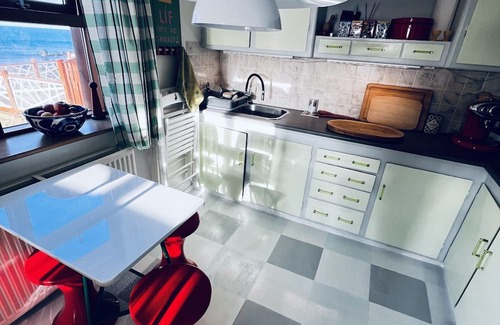 Hellissandur Cottage | Enchanting Ocean Clif 1-bedroom cottage in Hellissandur