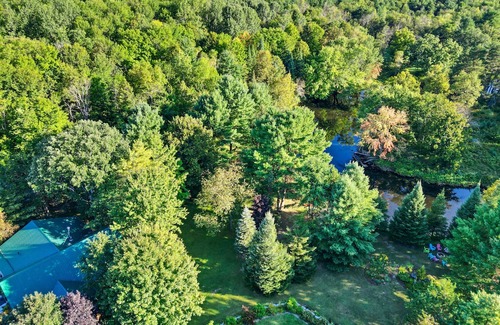 Actinolite Cottage | The Gordon's River Cabin-Custom Log Home The perfect family getaway!