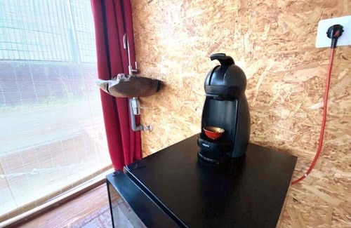 Municipality of Utrecht Boat Rental | Groene Pol 4 - Sustainable Stay on a Houseboat #4