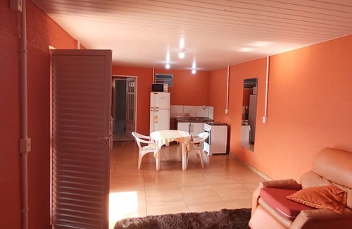 Regiao Norte House | Casa Fundos p 3 Pessoas com Ar-cond. Wifi Garagem Coberta Cozinha