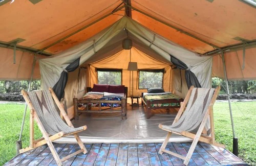 Nyakinama Bed & Breakfast | Red Rocks Rwanda - Campsite Guesthouse - Safari Tent