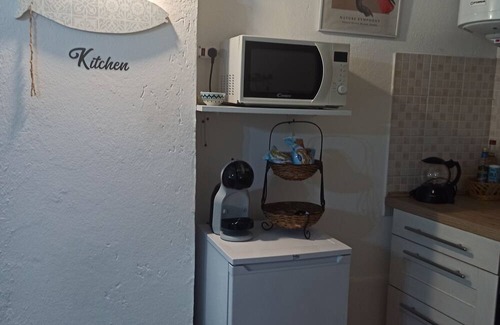 Sori Apartment | Petite Batty CITRA 010060LT0099 BETWEEN THE GREEN AND THE SEA.