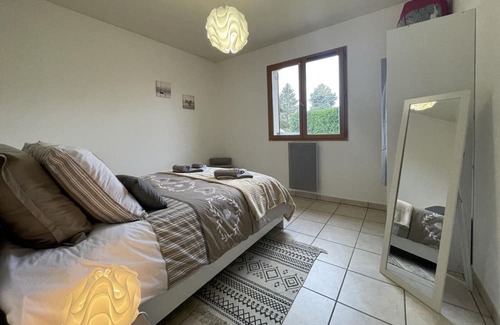 Avermes Cottage | Gite Avermes, 2 bedrooms, 4 persons