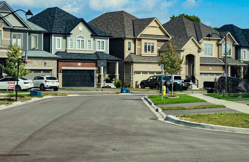 Brantford Apartment | Guest Suite in Family Friendly Neighborhood