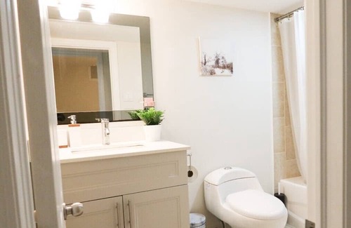 Brantford Apartment | Guest Suite in Family Friendly Neighborhood