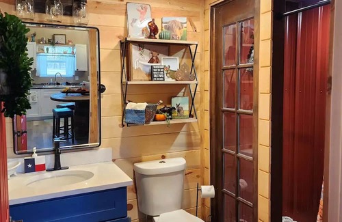 Whitesboro Other | Big Red Barn & Bed