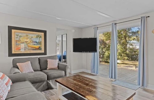 Peletier House | The Shack at Pettiford Creek