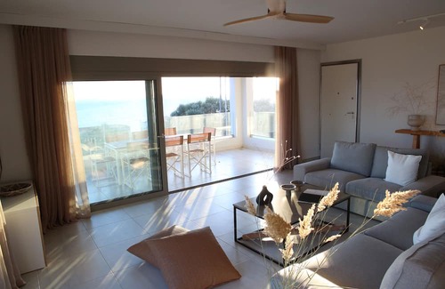 Katakali Villa | Beach front villa with private sea water pool & amazing sea view to Saronic golf