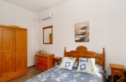 Aguimes Apartment | Vacation Apartment 'Villa Paulito El Roque' with Mountain View, Private Pool and Wi-Fi