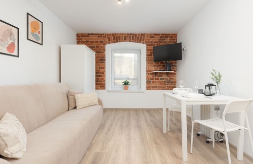 Lodz Apartment | Beige Studio in City Center by Renters