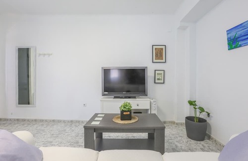Elcano-Los Bermejales House | BERMEJALES EL CANO - ADULTS ONLY - Lovely apartment in Seville with free wifi