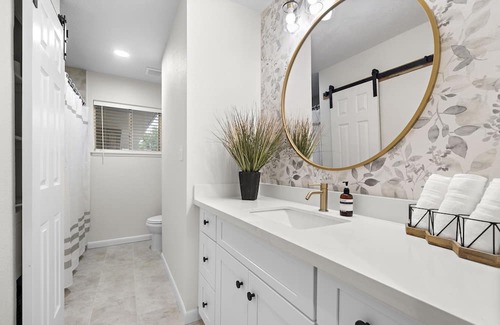 Westbury House | Private 4BR/3BA Home, Super Host, High-Speed WiFi