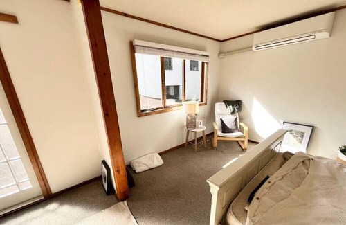 Birkenhead Apartment | Studio 3 at Tui Treehouse | Stay Auckland