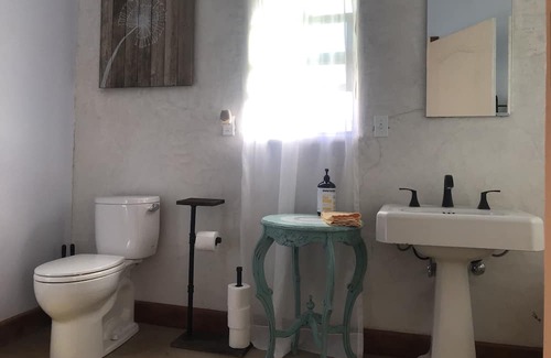 Middletown Cottage | Strawbale Farmhouse in Middletown