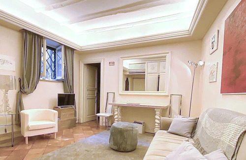 Rione VI Parione Apartment | Cozy apartment in the best neighborhood!: ROME's Historical Center!