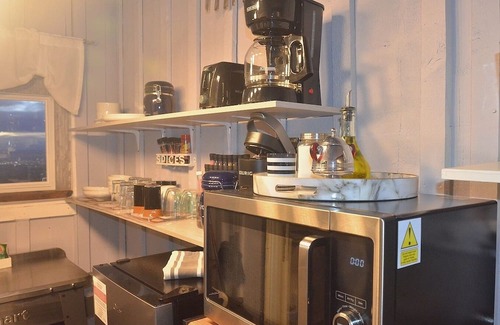 Sandia Heights North Apartment | Next to Sandia Tram, base of Sandia Mountains, great views. Pool, Pet friendly.