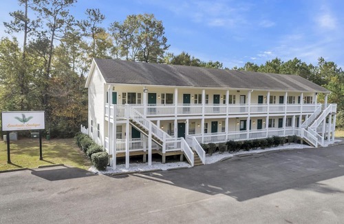 Sneads Ferry Apartment | Beachside Boutique Suite 9