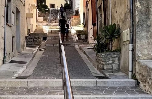 Vallauris Apartment | Bel Appartement, Centre Culturel