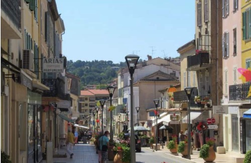 Vallauris Apartment | Bel Appartement, Centre Culturel