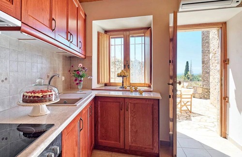 Kardamyli Villa | ISholidays Adults Only Kardamyli Petreas Tower
