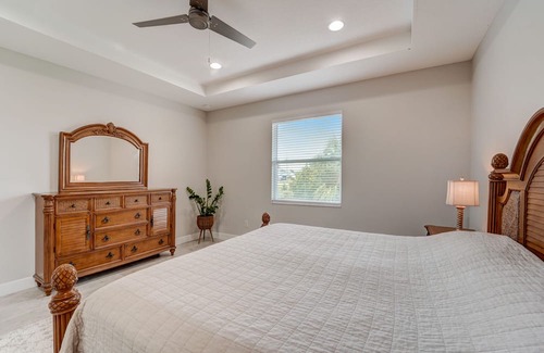 Englewood East House | Sunny Haven retreat