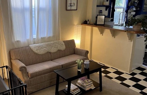 Grass Valley Cabin | Historic cabin with clawfoot tub close to downtown