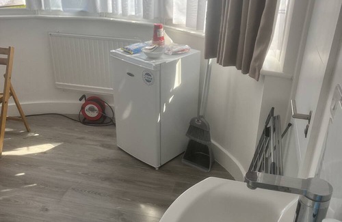 South Harrow Apartment | Brand New Studio Flat 5 minutes from central london
