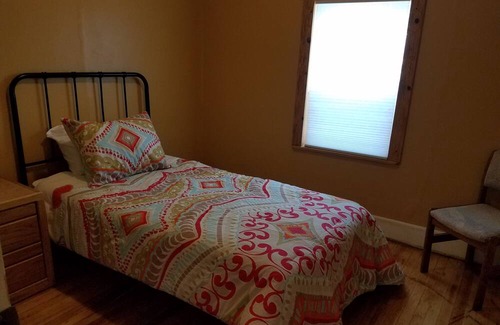 Tyrone House | Boho bungalow in Silver City historic district. 5 minute walk to downtown & WNMU