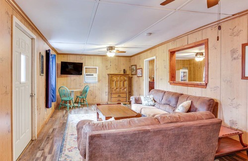 Parsons Cottage | Brodies Landing Cottage ~ Half Mi to Lick Creek!
