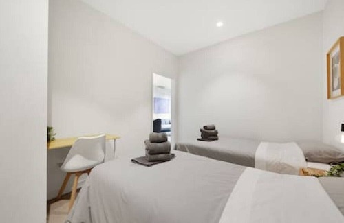 Melbourne Central Business District Apartment | A Cosmopolitan Hub in CBD Centre