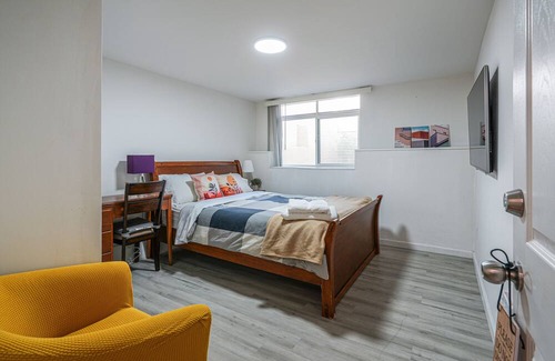 Crocker-Amazon Apartment | San Francisco Apartment ~ 5 Mi to Downtown!