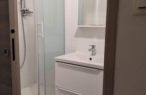 6th Arrondissement Apartment | Cozy studio for a getaway in Marseille