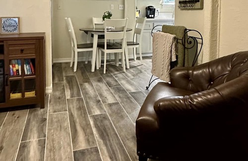 Raisin Cottage | Cozy Cottage Family friendly,1940’s remodeled cottage. Meets All accommodations.