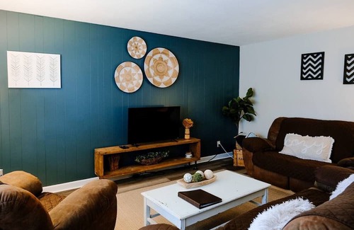 Ironwood House | Nightingale Cottage for Traveling Professionals