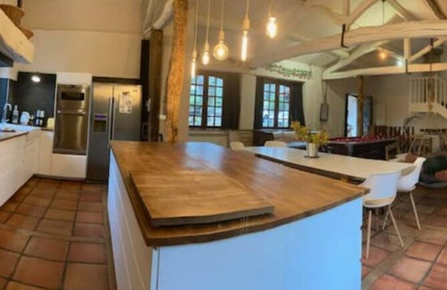 Terre-Clapier House | Grand Gîte Insolite 17 Pers