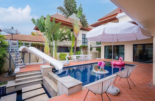 Na Kluea Villa | Berich Poolvilla Pattaya