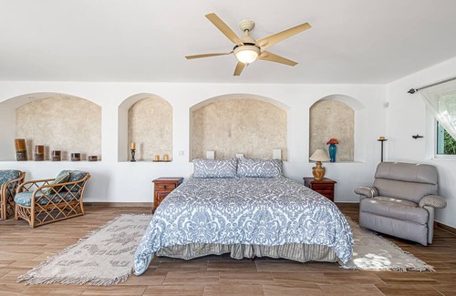 Juarez House | Spectacular 3BR Home with Pool, Jacuzzi & Views of Lands End - 5 Mins from Downtown!