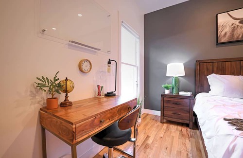 Santa Ana Apartment | ⁂10min-Airport⁂65"Smart Tv⁂DTSA⁂Self Check-In⁂AC⁂