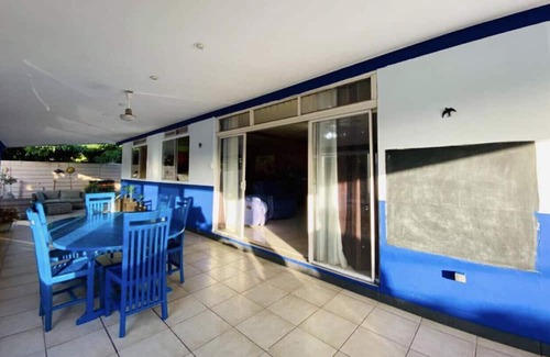 Punaauia House | Chambre à Louer Dans une Grande Maison Familiale