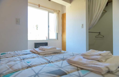 San Carlos de Bariloche Cabin | Marble Home. Mtn Views. Garage Access. BBQ. Garage