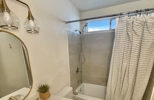 Chico Apartment | Walk to Downtown & Chico State. Spacious 2 Bedroom with Parking. Pets welcome!