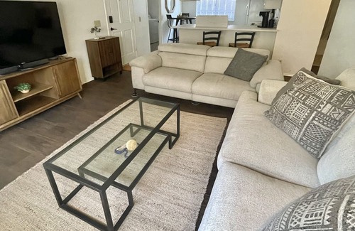 Chico Apartment | Walk to Downtown & Chico State. Spacious 2 Bedroom with Parking. Pets welcome!