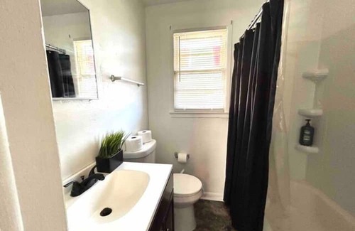 Norfolk House | Peaceful Hideaway \ B