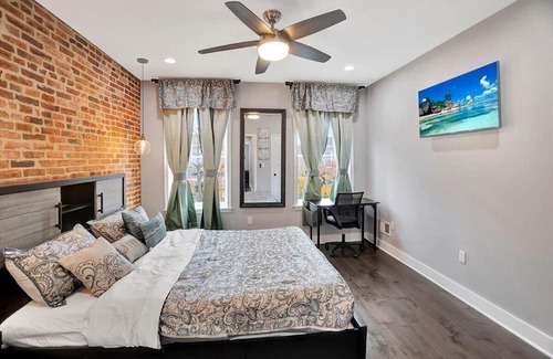 Downtown Baltimore House | Fully furnished Luxury Townhome with Rooftop in the Heart of Baltimore City.